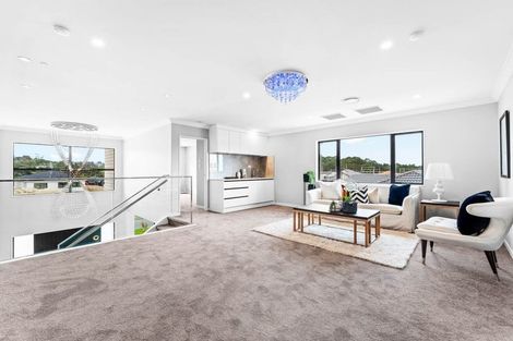 Photo of property in 13 Lumber Rise, Swanson, Auckland, 0614