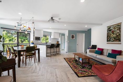 Photo of property in 43 Holmes Drive South, Massey, Auckland, 0614