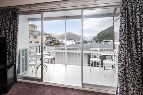 Photo of property in 1/29 Waikawa Road, Picton, 7220