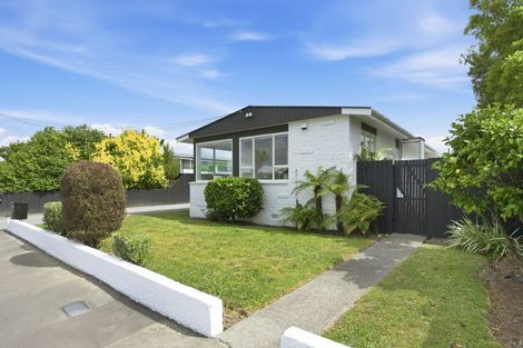 Photo of property in 1/25 Prestons Road, Redwood, Christchurch, 8051