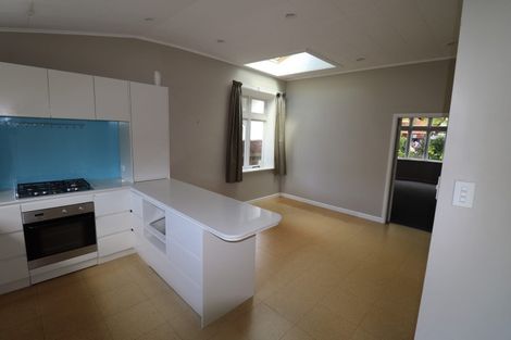 Photo of property in 211 The Parade, Island Bay, Wellington, 6023