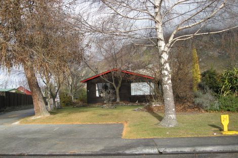 Photo of property in 15 Kawarau Place, Frankton, Queenstown, 9300