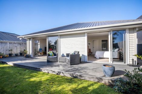 Photo of property in 374b Carrington Street, Upper Vogeltown, New Plymouth, 4310