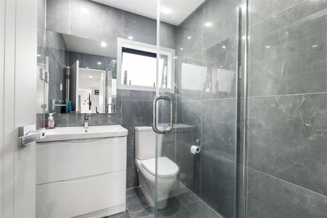 Photo of property in 8a Clearview Heights, Ranui, Auckland, 0612