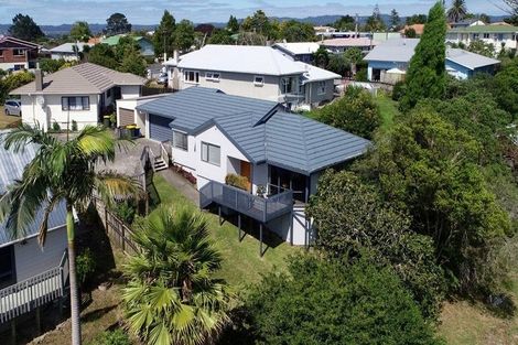 Photo of property in 51a Waimumu Road, Massey, Auckland, 0614