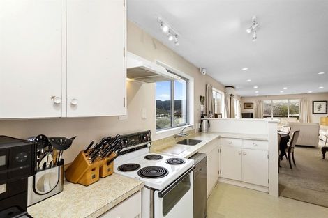 Photo of property in 8 Saint Aidans Way, Tawa, Wellington, 5028