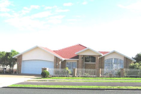 Photo of property in 29 Meadowland Drive, Somerville, Auckland, 2014
