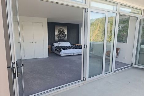 Photo of property in 114 The Esplanade, Houghton Bay, Wellington, 6023