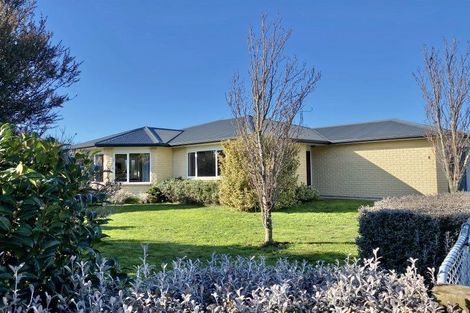 Photo of property in 4 Tararua Crescent, Carterton, 5713