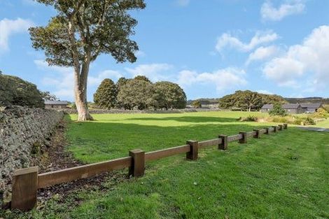 Photo of property in 29 Stoney Hill Road, Te Kamo, 0185