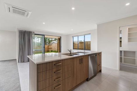 Photo of property in 45 Kaurinui Crescent, One Tree Point, 0118