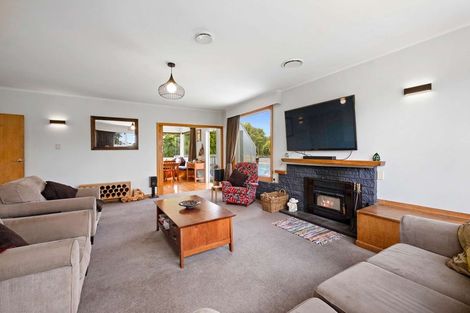 Photo of property in 410 South Road, Omata, New Plymouth, 4374