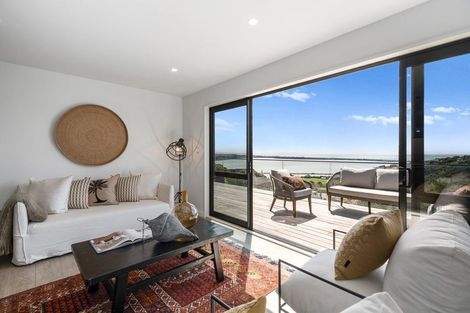 Photo of property in 88 Santa Maria Avenue, Mount Pleasant, Christchurch, 8081