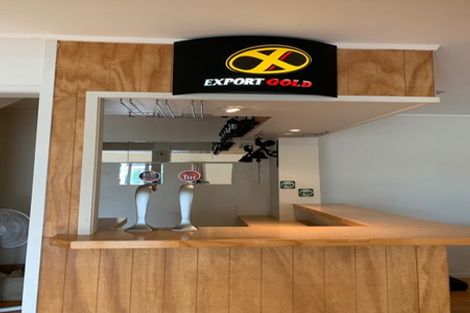 Photo of property in 8 Squirrel Lane, Browns Bay, Auckland, 0630