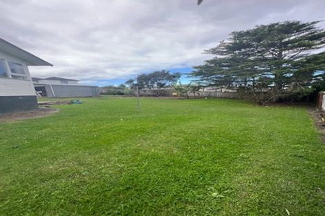 Photo of property in 11 Blue Way, Glendene, Auckland, 0602