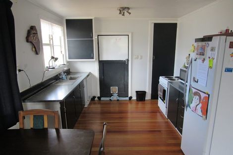 Photo of property in 20 Iredale Road, Hawera, 4610