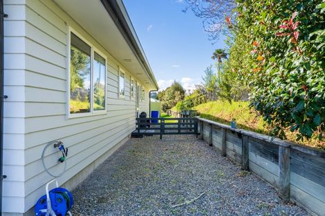 Photo of property in 3241 Paparoa-oakleigh Road, Paparoa, 0571