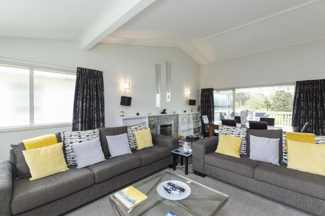 Photo of property in 10 Opawa Place, Terrace End, Palmerston North, 4410