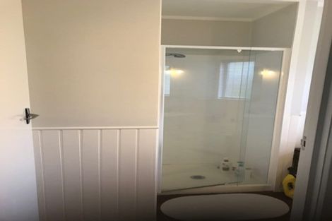 Photo of property in 15 Vandeleur Avenue, Birkdale, Auckland, 0626