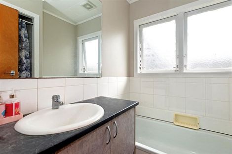 Photo of property in 1 Donna Street, Outer Kaiti, Gisborne, 4010