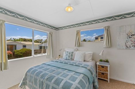 Photo of property in 10 Walton Road, Paraparaumu Beach, Paraparaumu, 5032