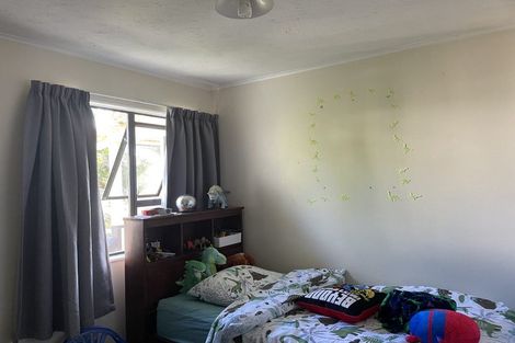 Photo of property in 2/31 Robson Street, Stokes Valley, Lower Hutt, 5019