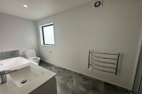 Photo of property in 8 Whangamaru Way, Papakura, 2110