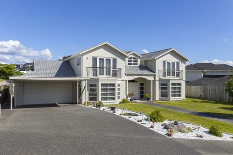 Photo of property in 28 Magnolia Rise, Waipahihi, Taupo, 3330