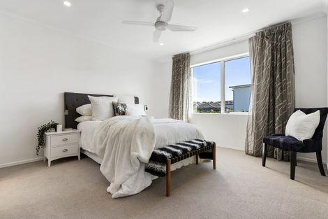 Photo of property in 10 Tyler Davies Drive, Red Beach, 0932