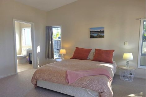Photo of property in 143 The Fairway, Matarangi, Whitianga, 3592