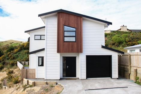 Photo of property in 1 Saba Way, Grenada Village, Wellington, 6037