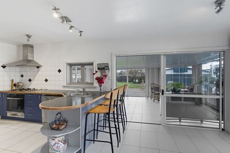 Photo of property in 125 Harris Crescent, Papanui, Christchurch, 8053