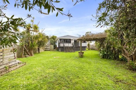Photo of property in 106 Parkhurst Road, Parakai, 0830