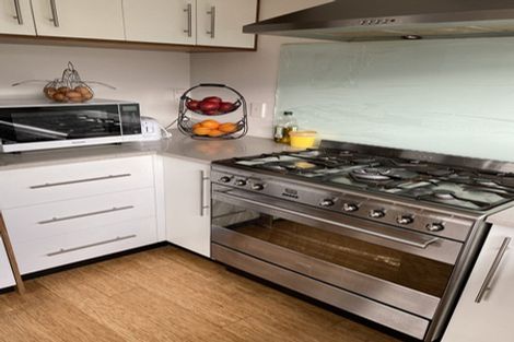 Photo of property in 132 Wadestown Road, Wadestown, Wellington, 6012