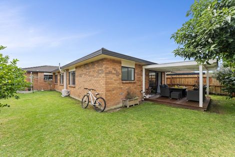 Photo of property in 18 Maadi Place, Papakura, 2110