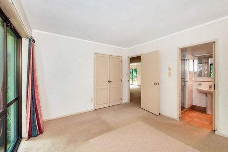 Photo of property in 1 Celina Place, Browns Bay, Auckland, 0630