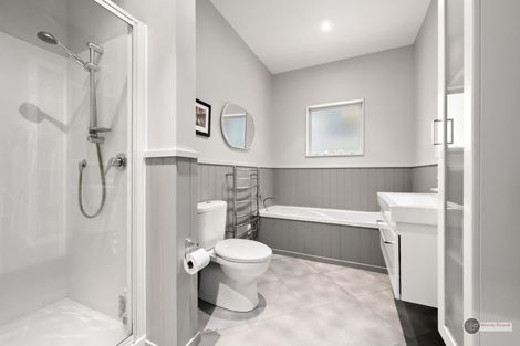 Photo of property in 17 Oceanview Terrace, Tirohanga, Lower Hutt, 5010