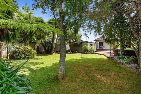 Photo of property in 32 Onewa Road, Northcote Point, Auckland, 0627
