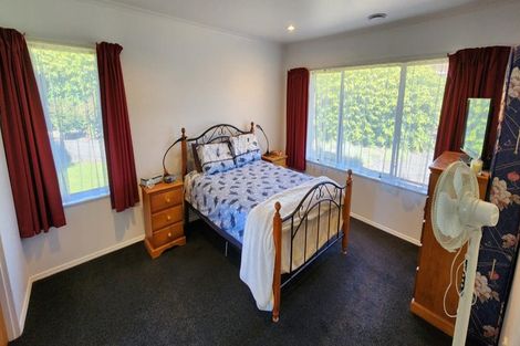 Photo of property in 8 Frank Frethey Place, Highlands Park, New Plymouth, 4312