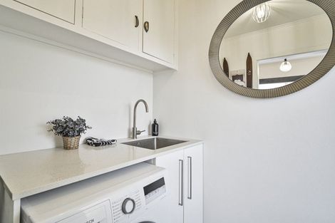 Photo of property in 1/403 Sylvan Road, Parkvale, Hastings, 4122