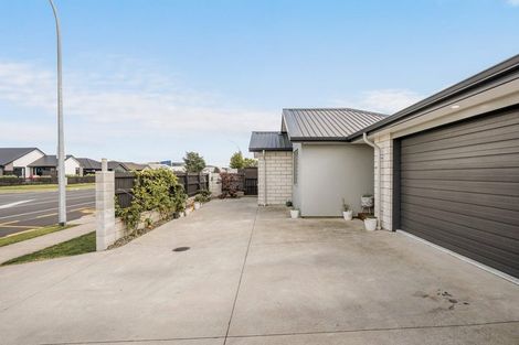 Photo of property in 143 Te Okuroa Drive, Papamoa, 3118