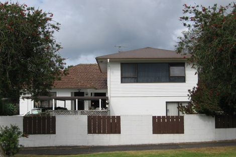 Photo of property in 26 Miro Street, New Lynn, Auckland, 0600