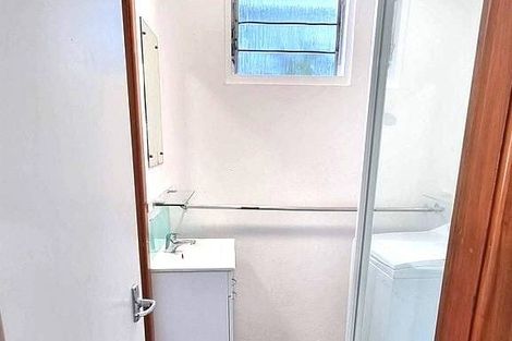 Photo of property in 48 Randwick Road, Northland, Wellington, 6012