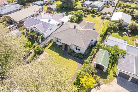 Photo of property in 2 Godwin Crescent, College Estate, Whanganui, 4500