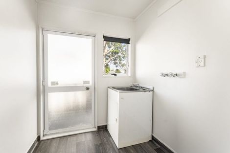 Photo of property in 1/75 Etherton Drive, Weymouth, Auckland, 2103