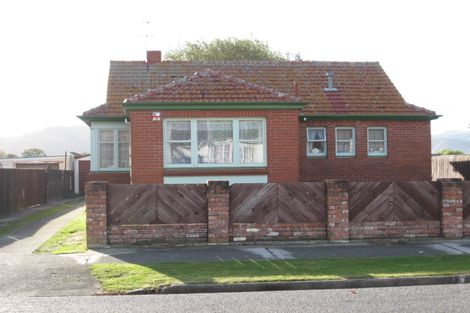 Photo of property in 43 Shearer Crescent, Naenae, Lower Hutt, 5011