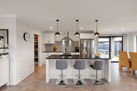 Photo of property in 19 Rose Leigh Drive, Cambridge, 3434