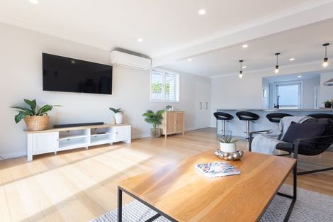 Photo of property in 42 Donovan Road, Paraparaumu Beach, Paraparaumu, 5032