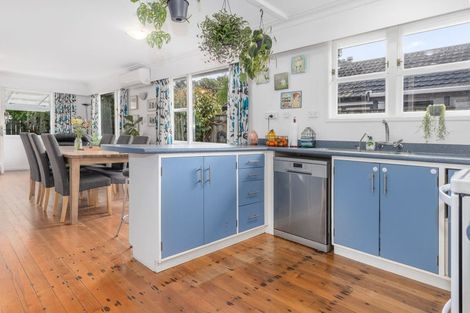 Photo of property in 105 Leinster Avenue, Raumati South, Paraparaumu, 5032