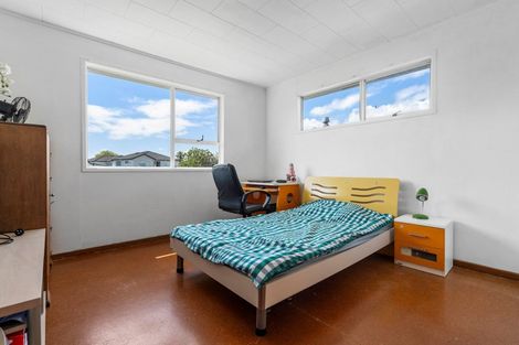 Photo of property in 12 Kereru Place, Half Moon Bay, Auckland, 2012